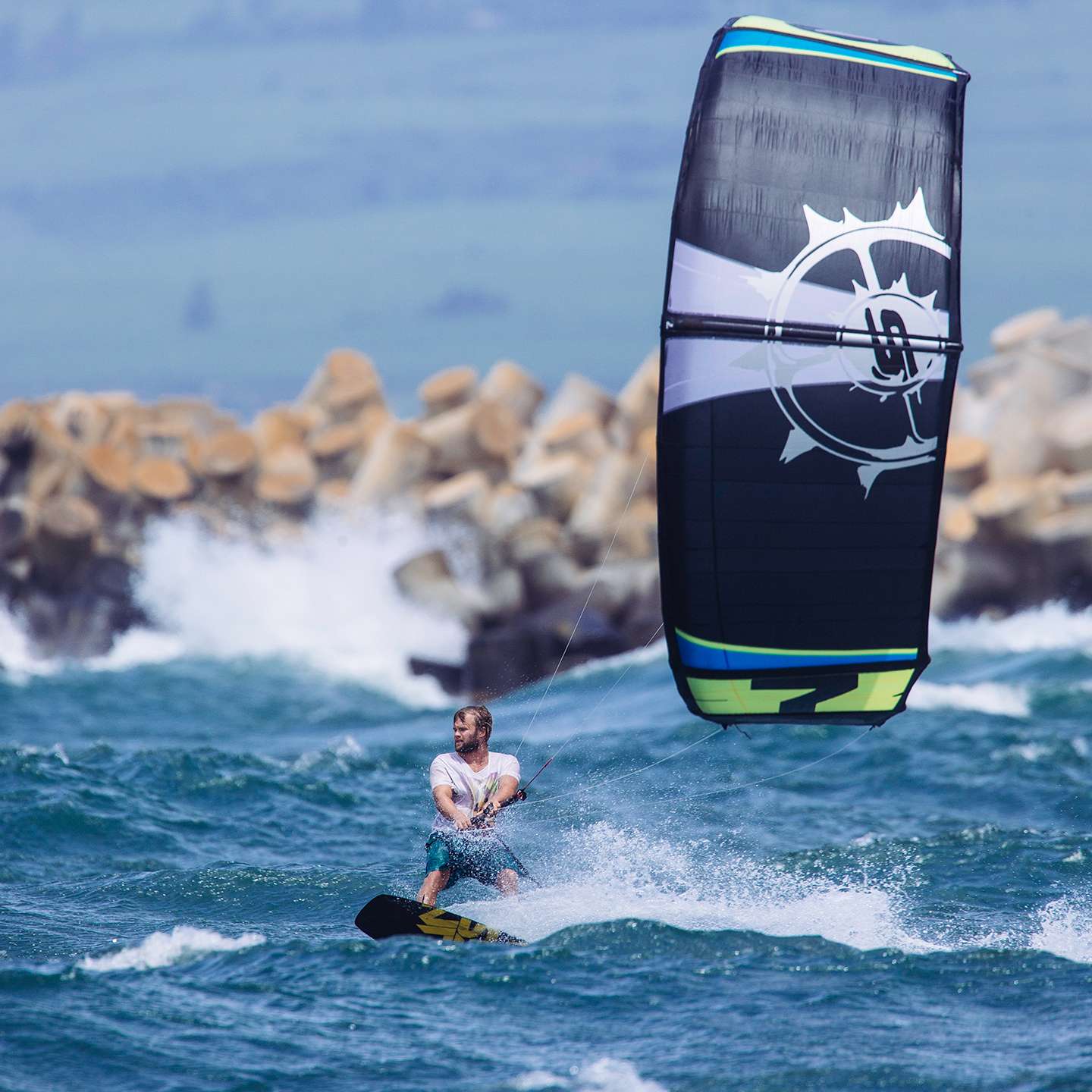 Slingshot Fuel Kitesurfing Kite 2015 King of Watersports