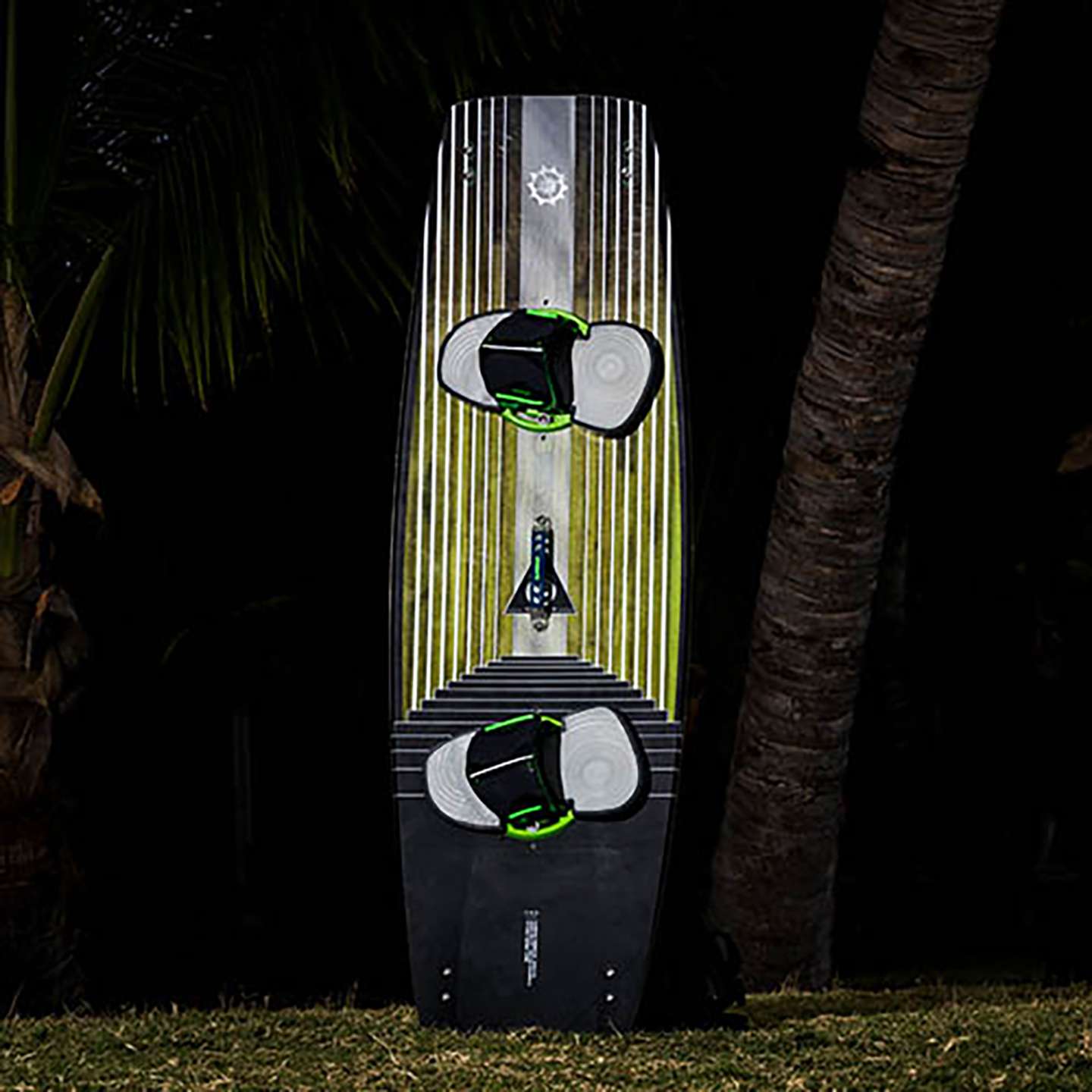 SLINGSHOT【KITE BOARD TWINTIP FINS 2”】４枚 Slingshot Twin Tip 1.75