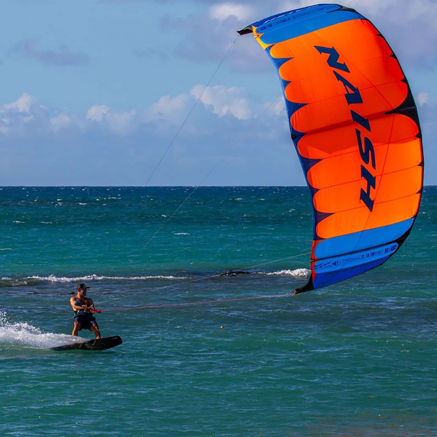 Naish Pivot S25 & NHP Package | King of Watersports