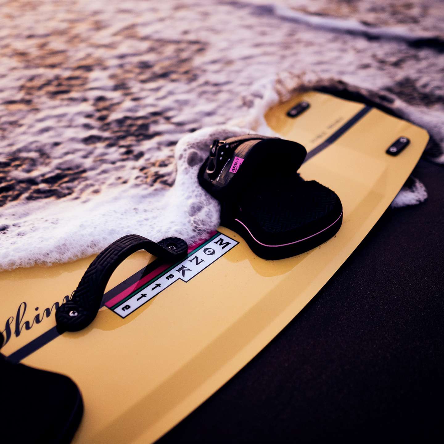 Shinn Monkette Double Trouble Kiteboard | King of Watersports