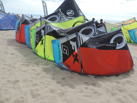 カブリナCABRINHA 2016年モデル　FX7平米　カイトボード Cabrinha FX 2016 Kite | King of Watersports