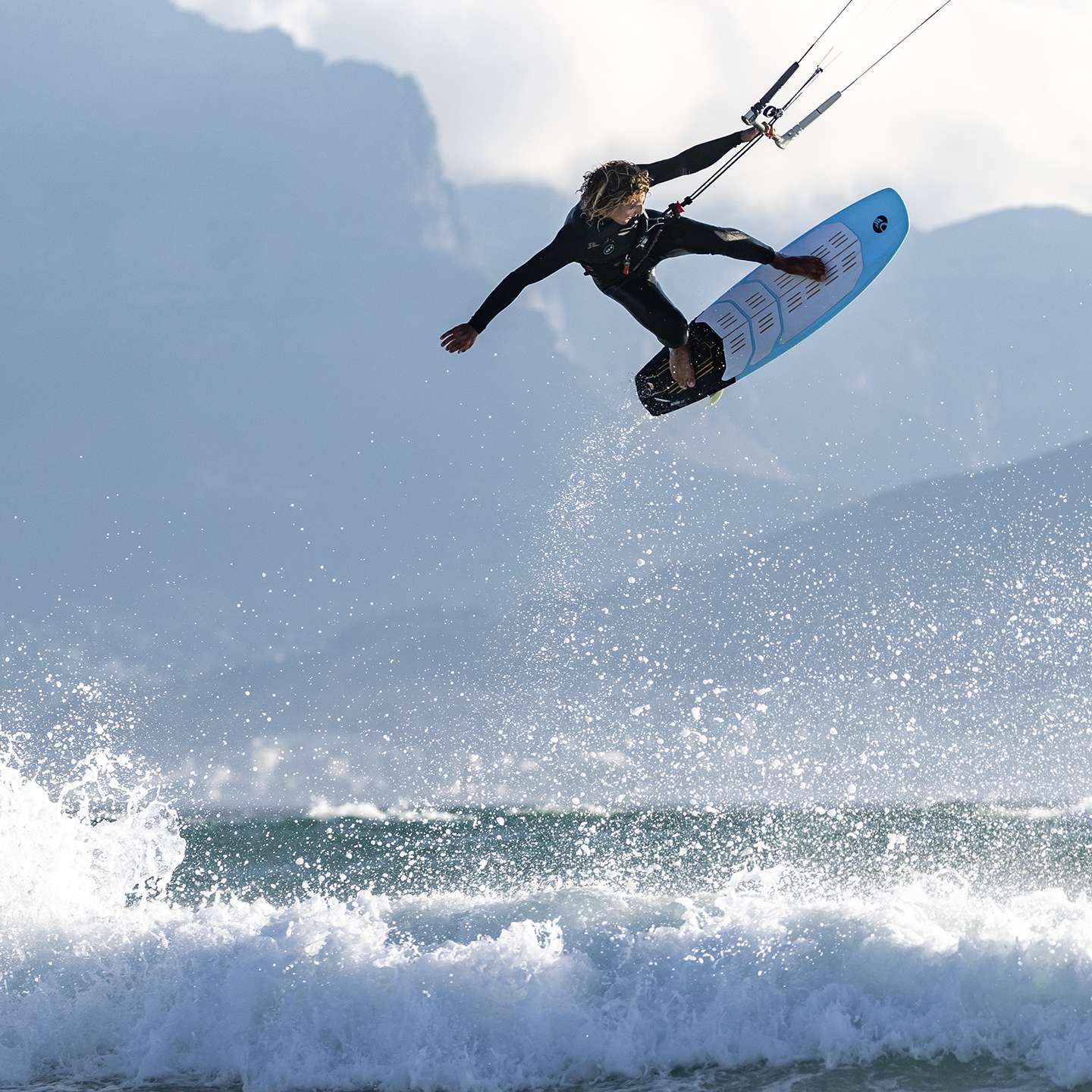 Cabrinha Method Kite Surfboard 2023 inflated kite front view showing the full canopy graphics, leading edge curve, strut placement and wingtips