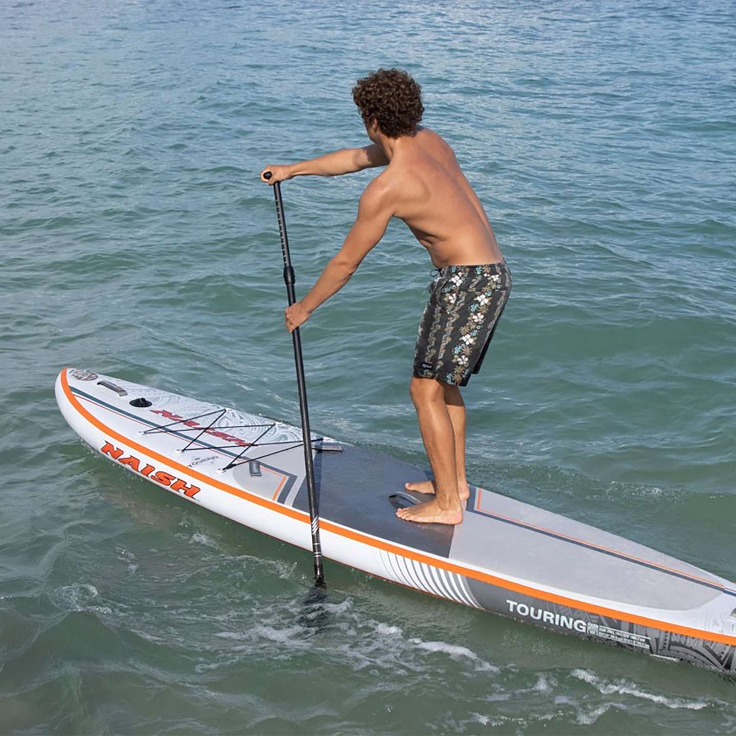 naish-s26-tour-fusion-sup-alt3-zoom Naish S26 Touring Fusion 14'0 Inflatable SUP valve and fin box detail