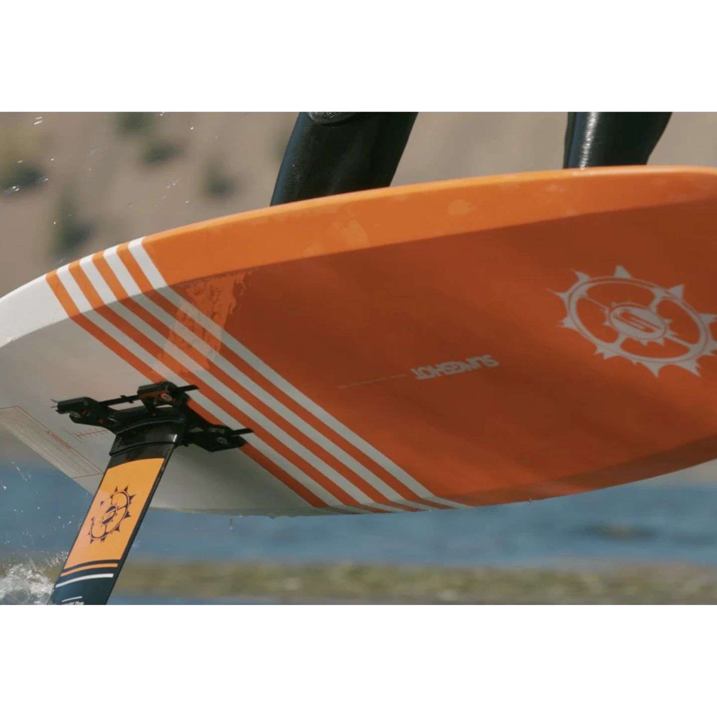 slingshot-alien-air-v4-2023-alt1-zoom Slingshot Alien Air v4 2023 Kite Foil Board alternate view