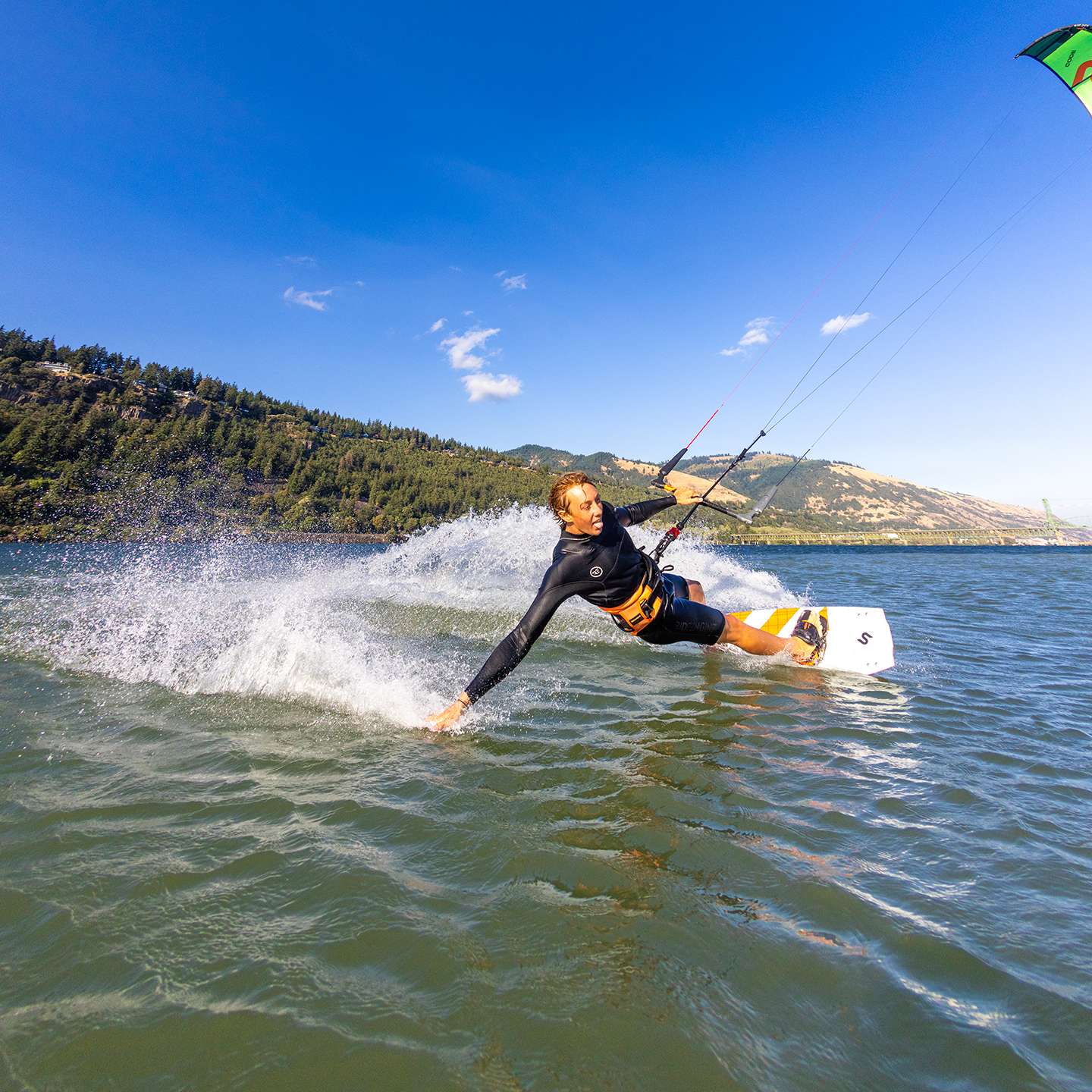Slingshot Misfit V12 Kiteboard leading edge detail