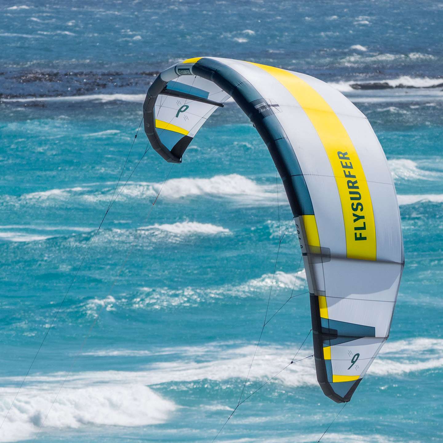 Flysurfer Heli Kitesurfing Kite, canopy, bridle and panel detail view