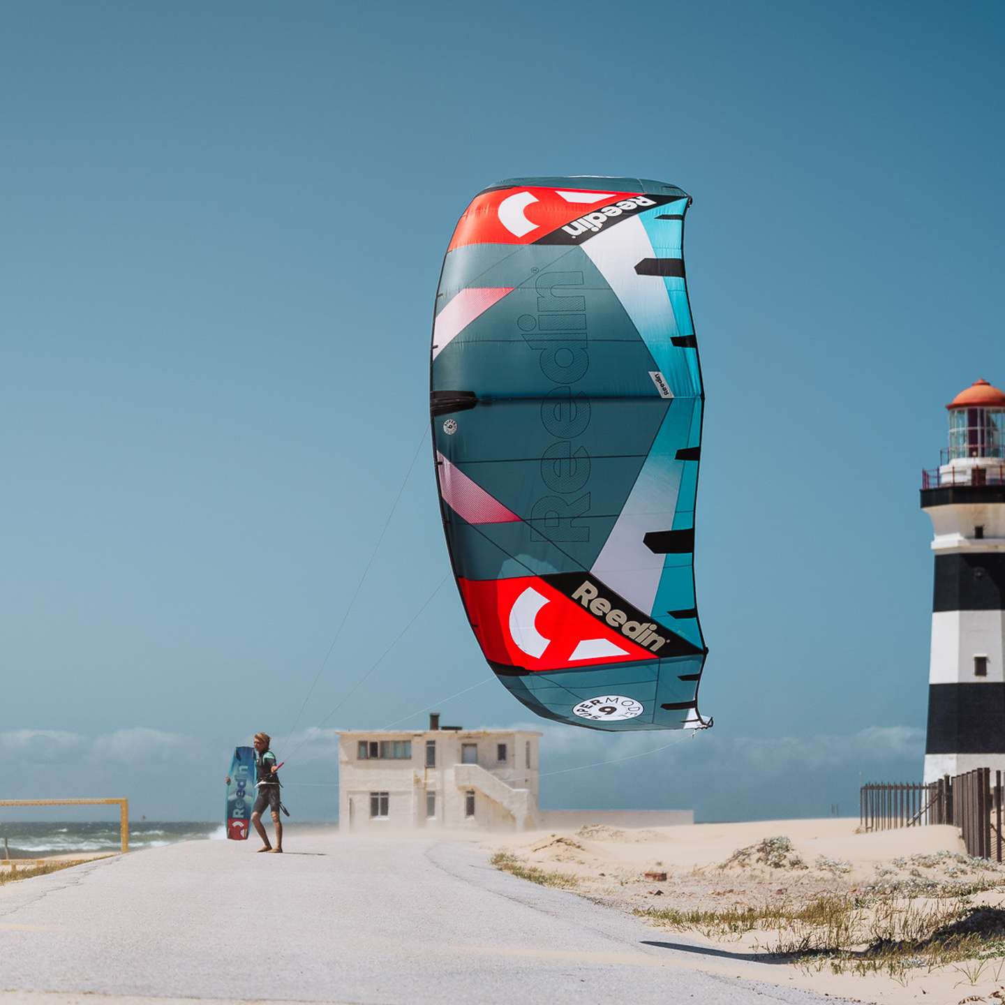 Reedin Super Model HTF 2024 Kite alternate colour and canopy view