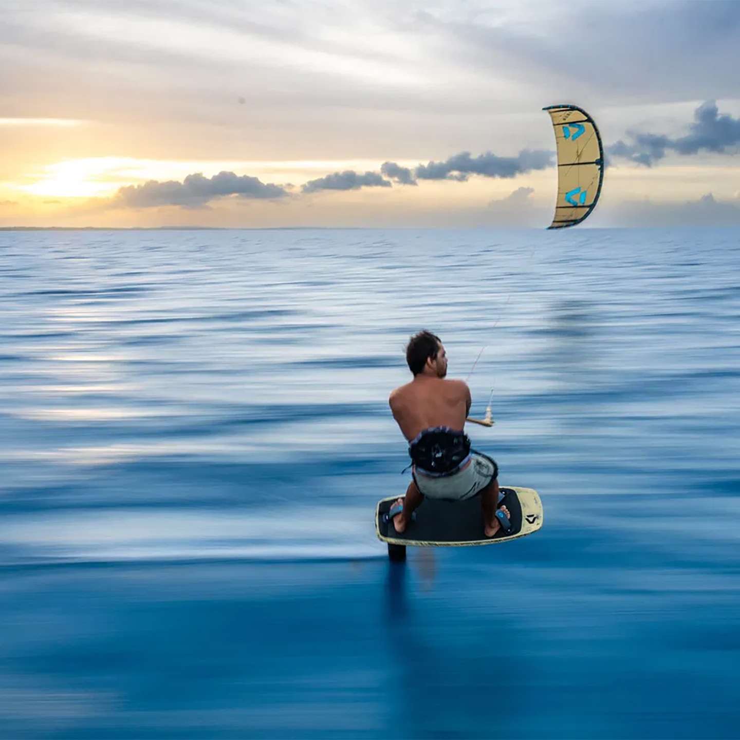Duotone Soar SLS Kite Foil Board alternate colour and canopy view
