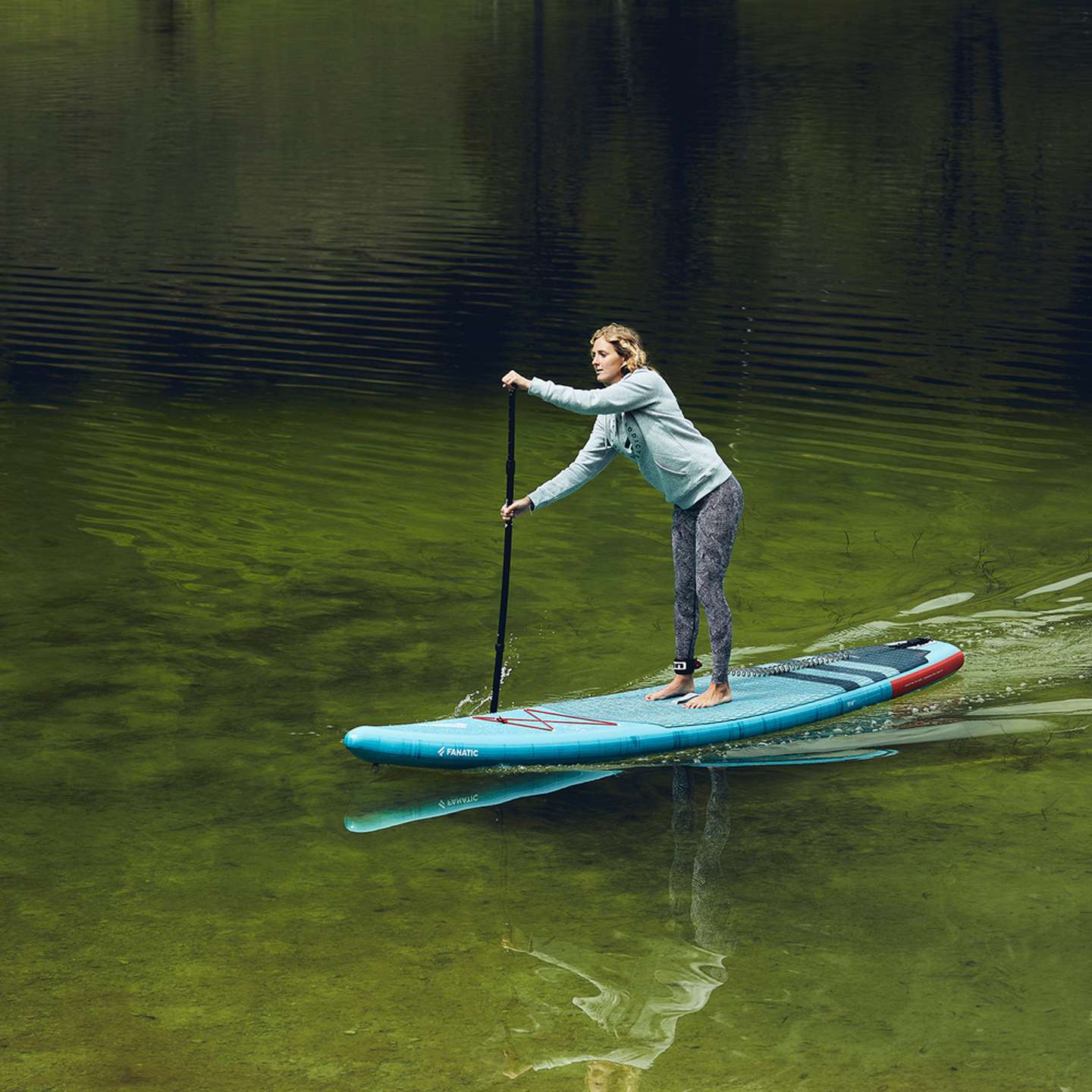 Fanatic Ray Air 2023 12'6 Inflatable SUP, fin box and tail detail view
