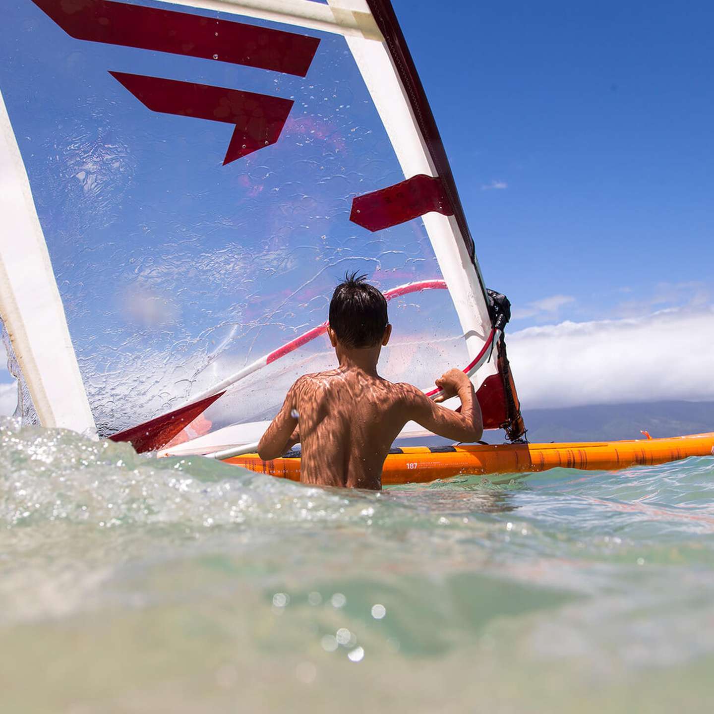 Fanatic Ripper Air Windsurf 2023 187 Inflatable SUP, fin box and tail detail view