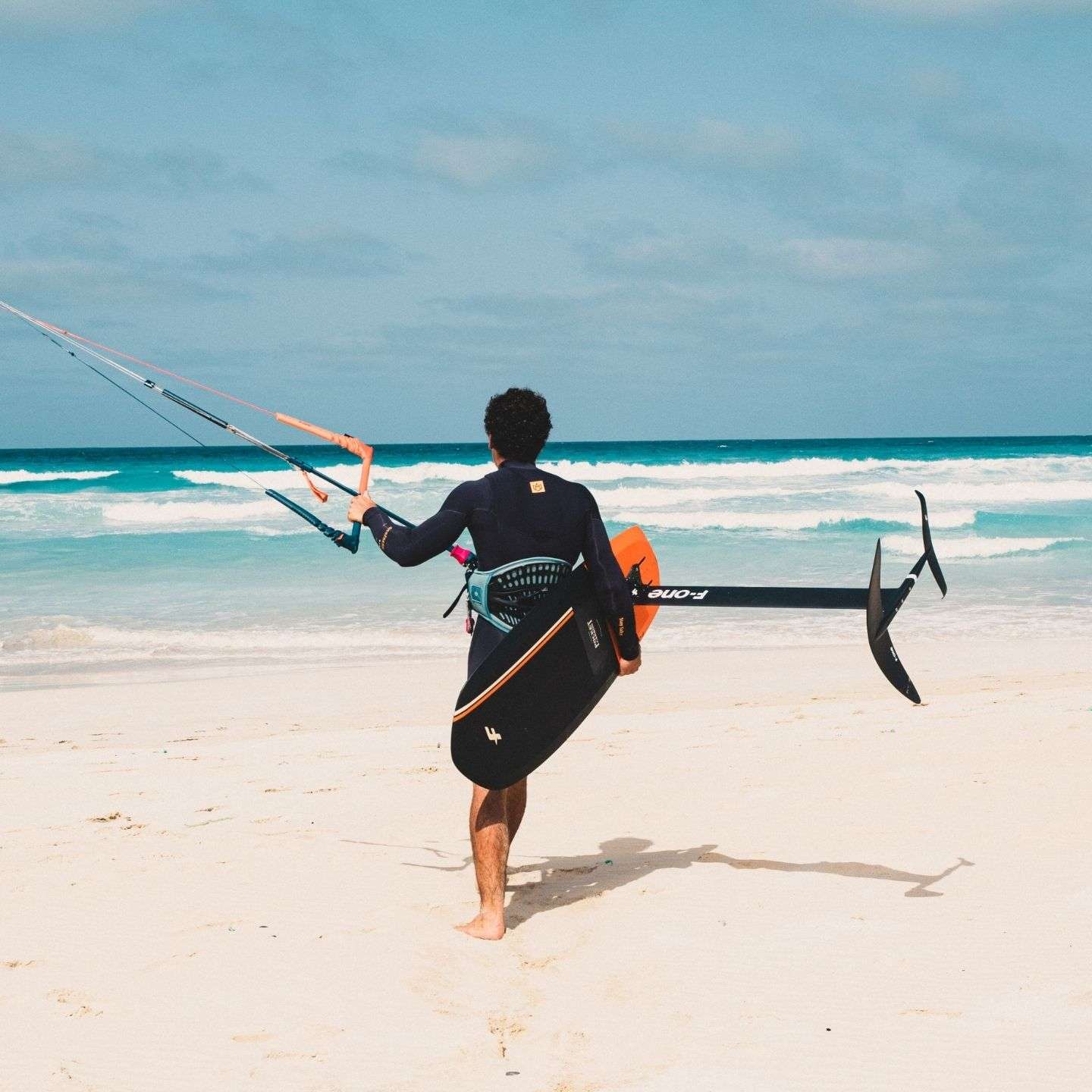 F-One Pocket Carbon Kite Foil Board leading edge and strut detail
