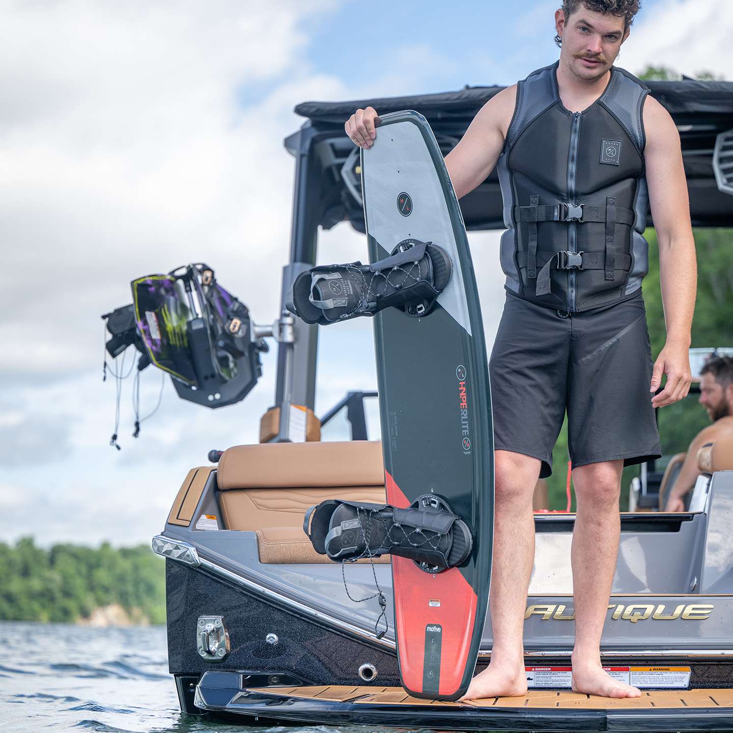 Hyperlite Motive 2026 Wakeboard – additional detail view of the wakeboard graphics and construction