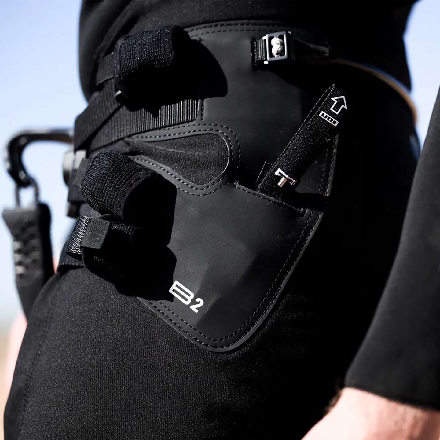 ION B2 Kite Seat Harness 2026 spreader bar and waist support detail