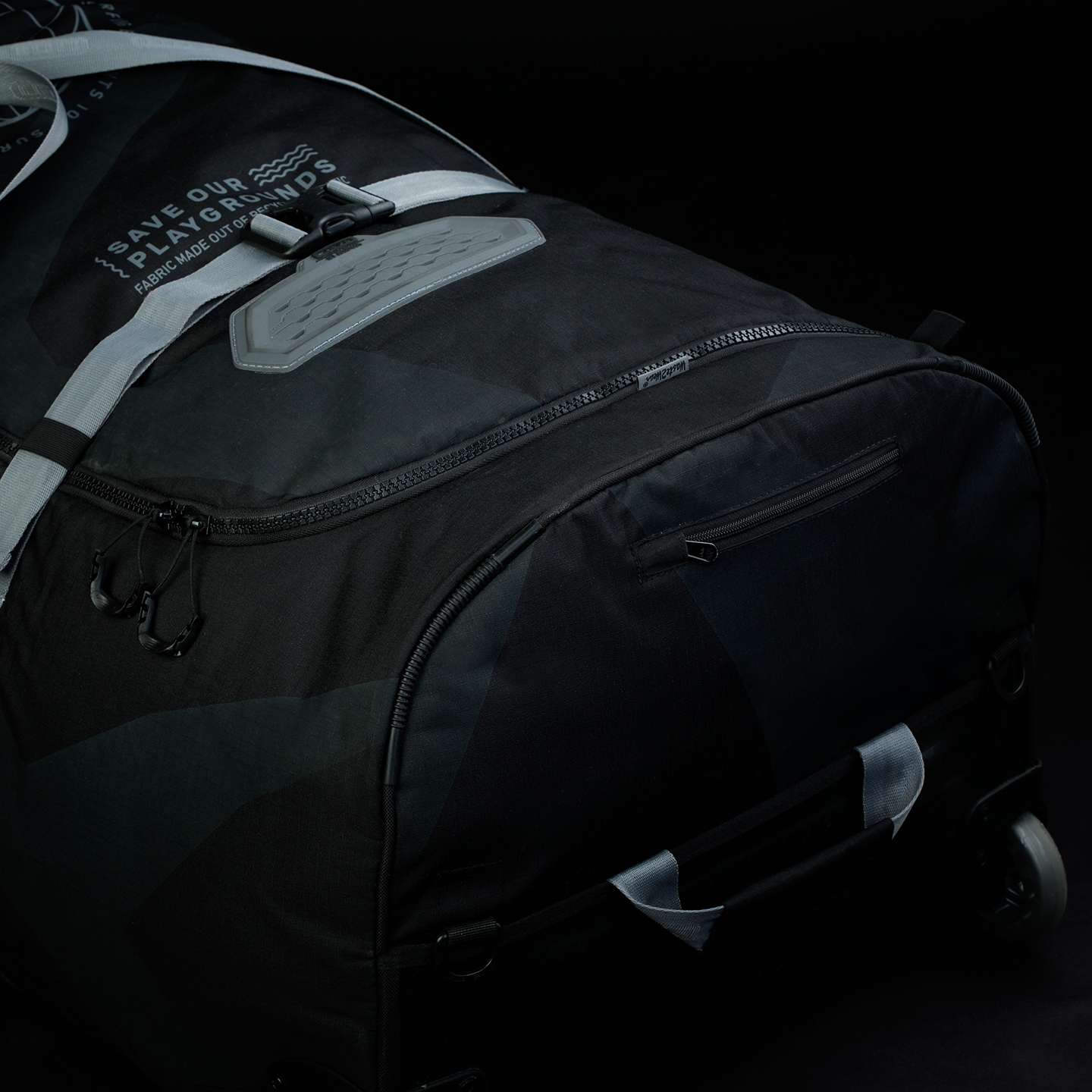 ION Gearbag Wing Tec 2026 carrying view