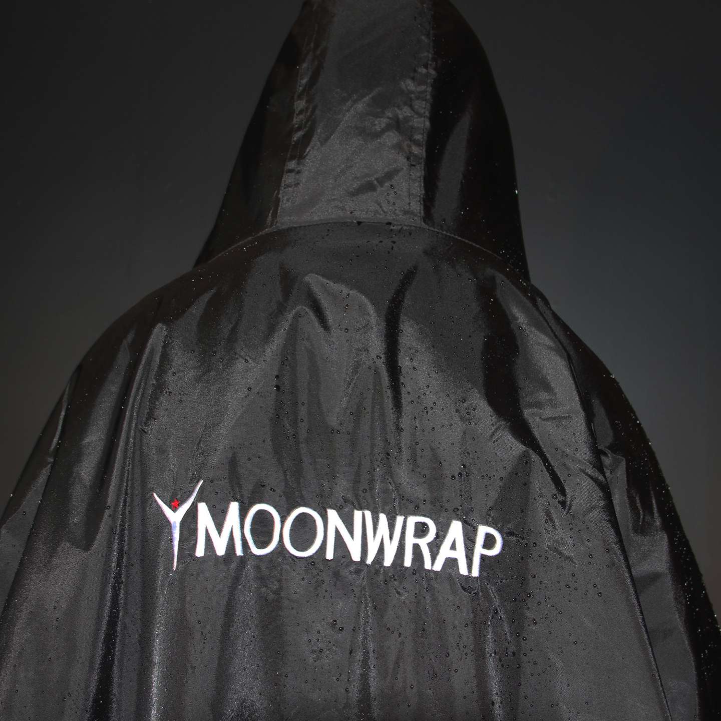Moonwrap Short Sleeve Waterproof Changing Robe side view showing fit, sleeves and changing robe length