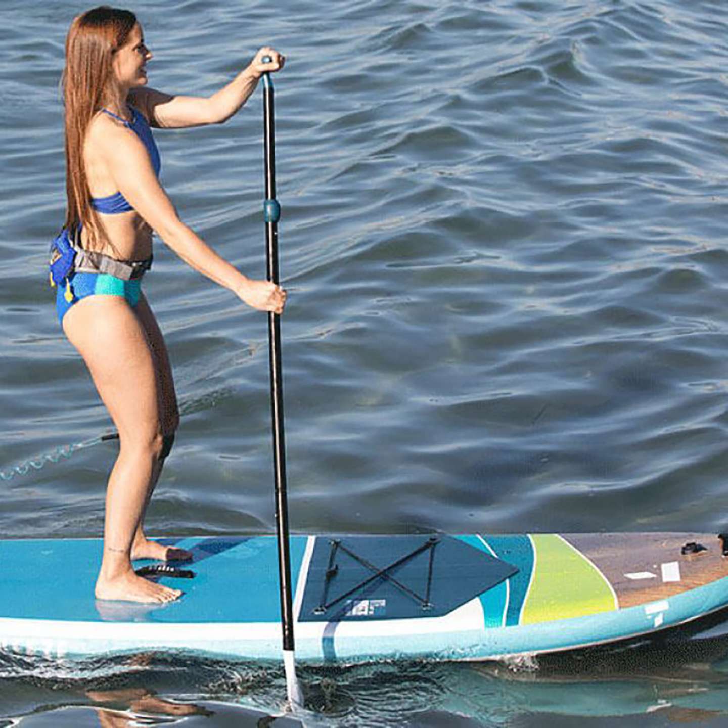 Tahe 10'6 Breeze Performer Inflatable SUP 2022 deck pad and bungee storage detail