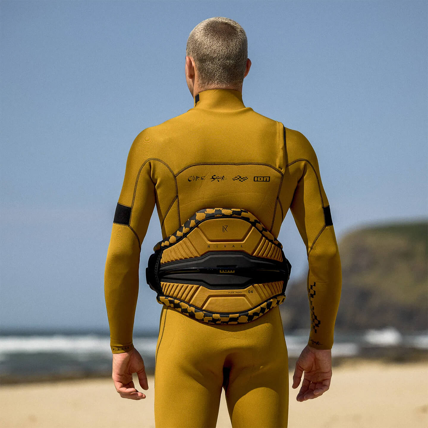 ION Rival Kite Harness 2026 spreader bar and waist support detail