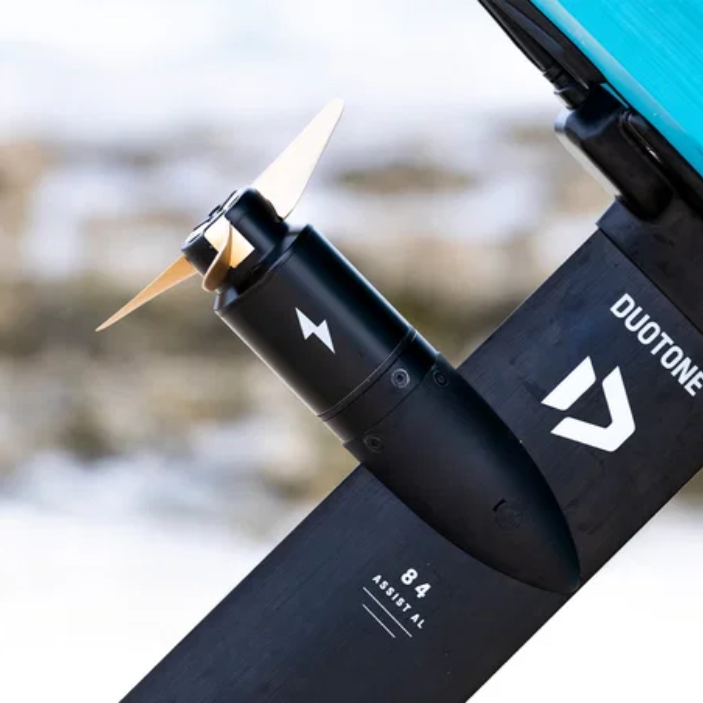 duotonefoilassist3bladepropelleralt2 Duotone Foil Assist 3 Blade SLS Propeller side view