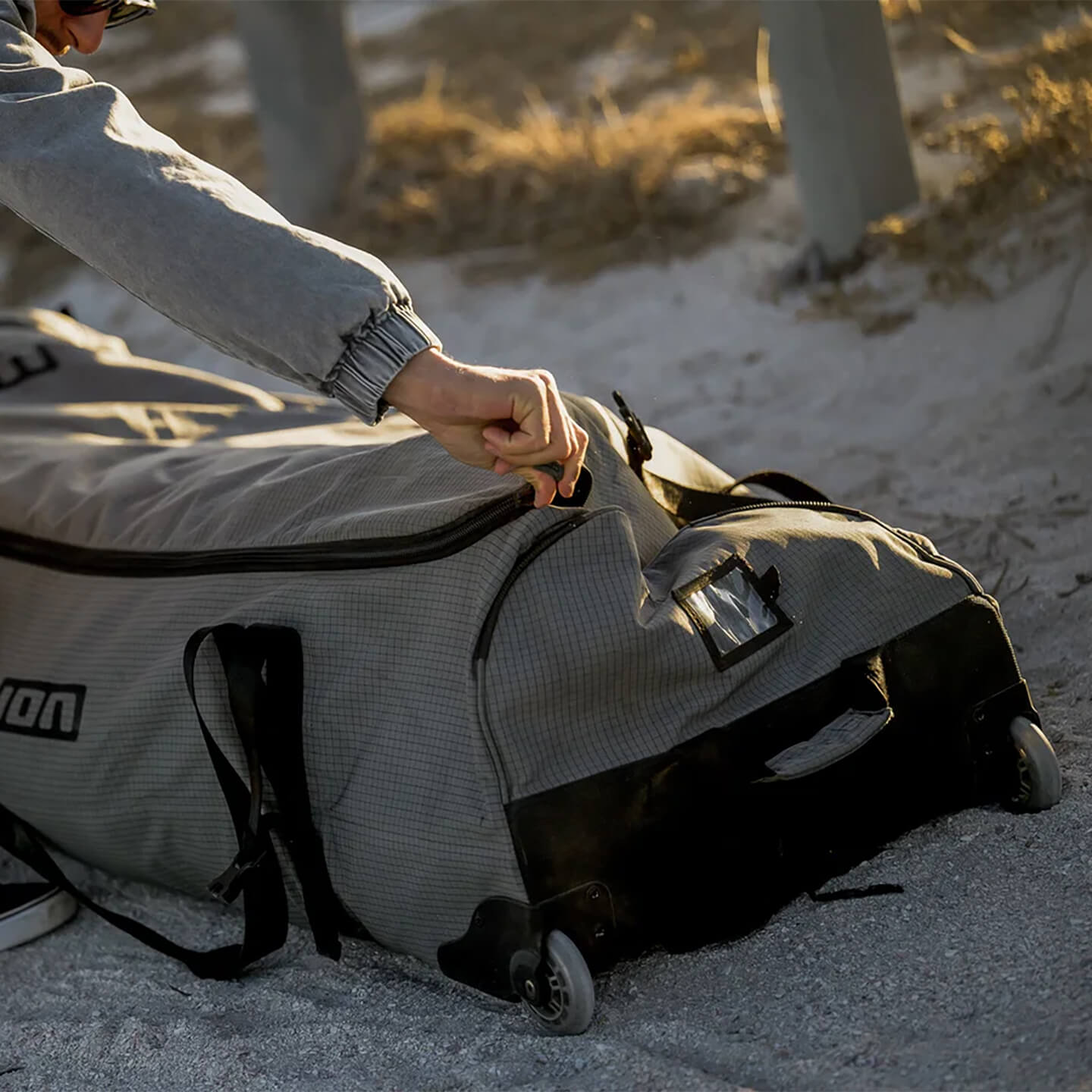 ION Gearbag Kite Core 2026 storage and wheel detail