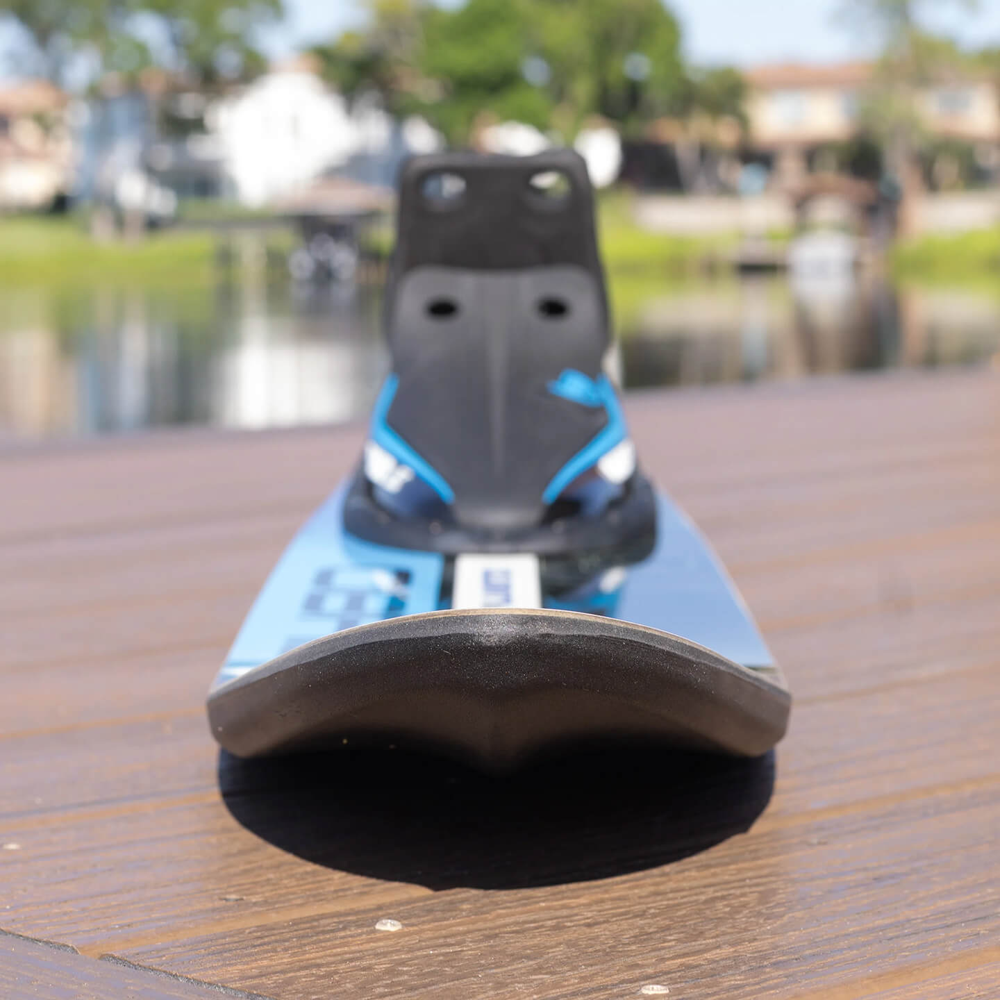 O'Brien Celebrity 68" Combo Waterskis 2026 water skis close-up of the bindings and ski shape