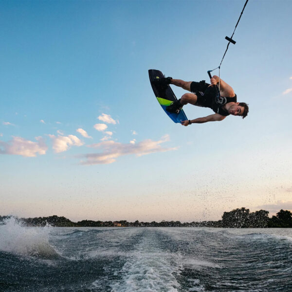 O'Brien Valhalla 2026 Wakeboard - King of Watersports
