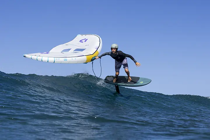 Duotone Unit SLS wing being pumped or flagged in waves